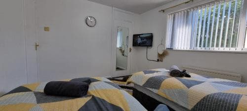 Glamorous room w/ WiFi & Free Parking Image 3