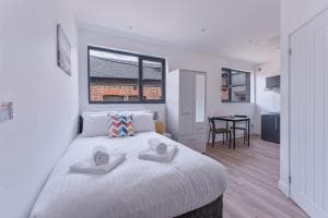 Charming Studio Apartment in Central Sheffield Image 2
