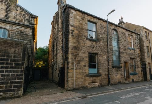 HOPE HOUSE - Beautiful 4 Bed Property Located in Hebden Bridge, Yorkshire Image 3