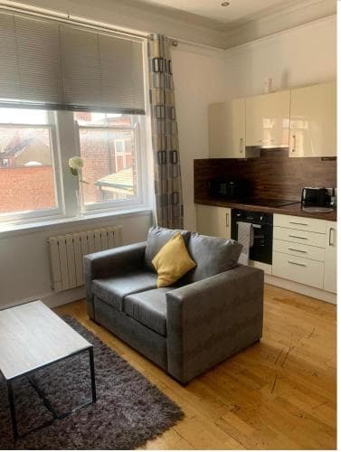 Bank Chambers Apartment 2 Image 4