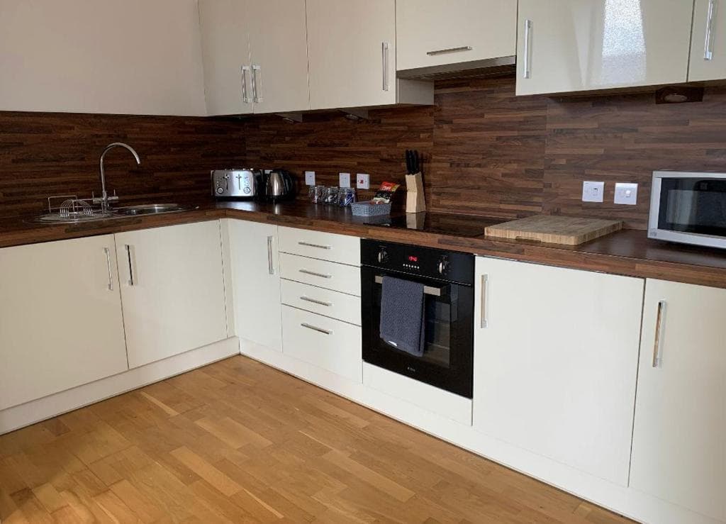 Bank Chambers Apartment 2 Image 9