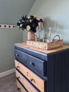 Beautiful and Classy 2 Bedroom Westbourne House Image 2