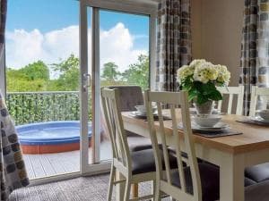 Hidden Gem Lodge with Hot Tub Image 2