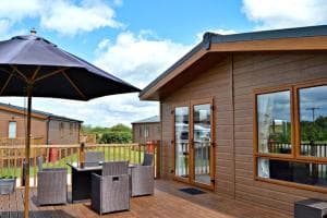 Bella Rose Lodge with Hot Tub Image 3