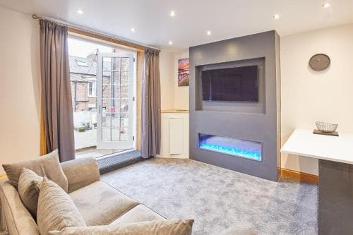 Host & Stay - Knight Retreat Image 3