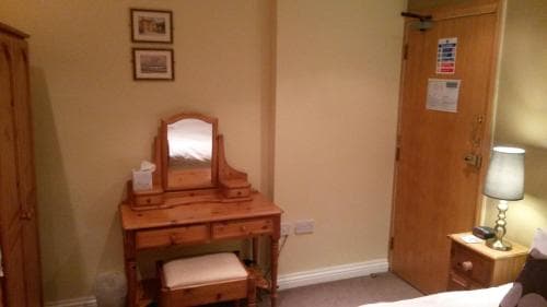 The Crossroads Inn Image 3