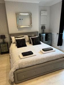 Stunning 2 bed in the heart of hebden bridge Image 1