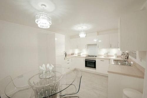 Willow Heights Modern 5-7 Persons/3 Bed Detached Image 3