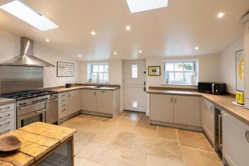 Host & Stay - Virginia House Image 3