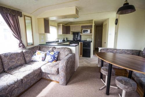Lovely 8 berth caravan at Skipsea Sands Image 3