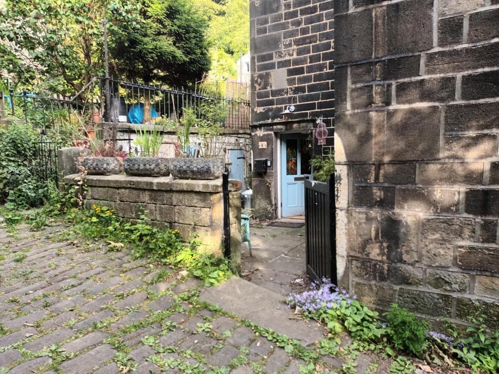 Eclectic Artists Cottage in Bohemian Hebden Bridge Image 2