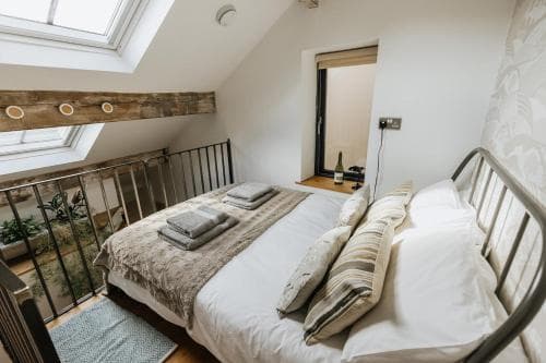 The Old Butcher's Shop, A Unique Retreat for Two Image 3