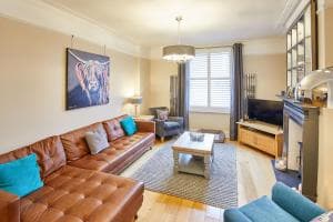 Host & Stay - Hutton House Image 2