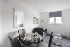 Cosy 1 Bedroom Apartment in Leeds Image 5