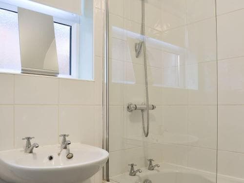 Peggy Bridge Cottage Image 3