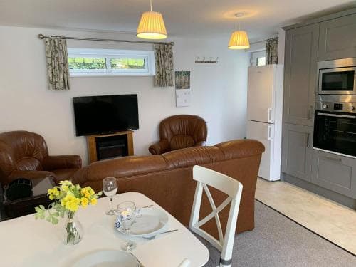 Rosebank Cottage Image 2