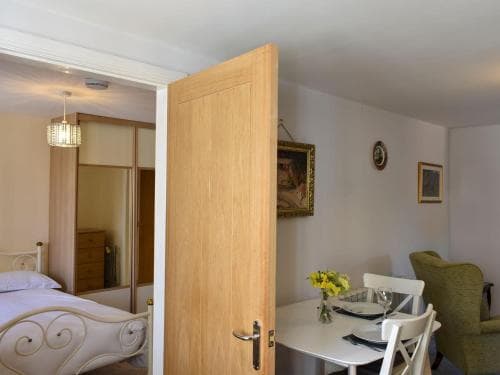 Rosebank Cottage Image 3