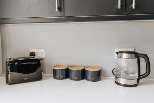 LIQUORICE LODGE - Modern 2 Bed House in Castleford, Yorkshire Image 3