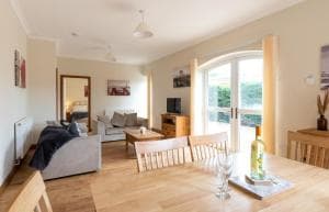 Oak Cottage with Hot Tub Image 2