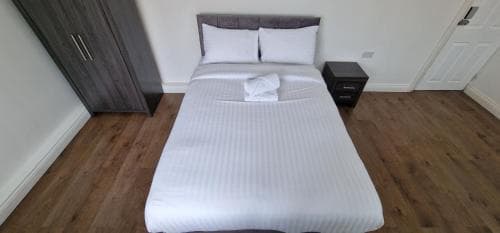 APARTMENT IN WAKEFIELD CITY CENTRE Image 2