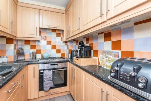 Pass the Keys Lovely Apt Minutes from the City Image 5