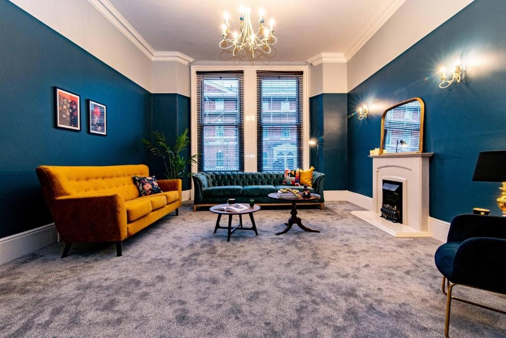 St Johns, Wakefield - Self check in & free parking Image 1