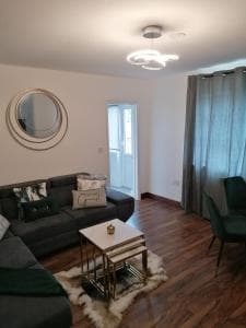 Stunning 3-bedroom Home in Middleton, Leeds Image 1