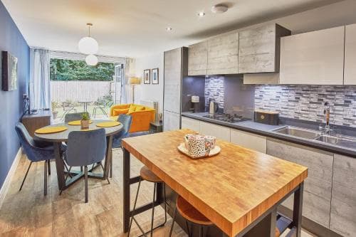 Host & Stay - Lane's End Image 3