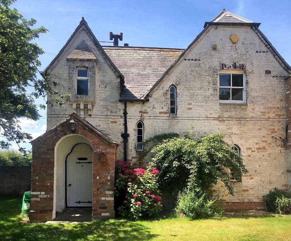 The Old School House Holiday Cottage Image 1