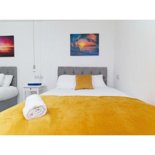 Icon Apartments Image 2