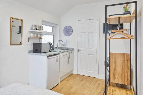 Host & Stay - The Guest Place Image 3