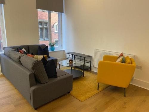 Apartment 1 2 bedrooms, sleeps x 6 Image 3