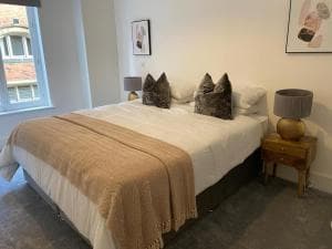 Apartment 1 2 bedrooms, sleeps x 6 Image 2