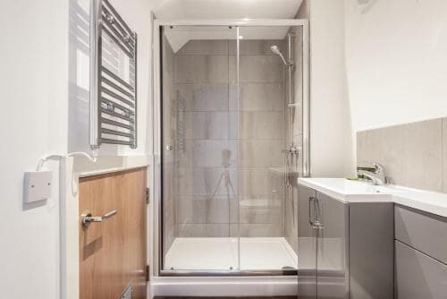 Stunning 2 Bed Riverside Apartment with Balcony Image 3