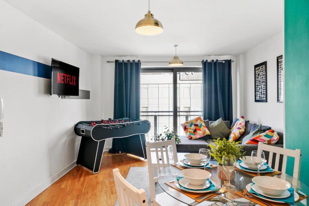 Beautiful 2 Bed in Central Sheffield - Parking Image 1