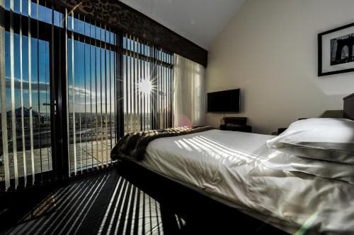 Kings Croft Hotel Image 3