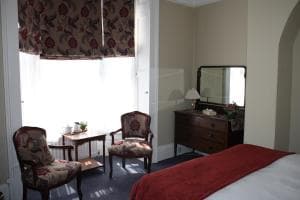 Holmwood House Guest Accommodation Image 2