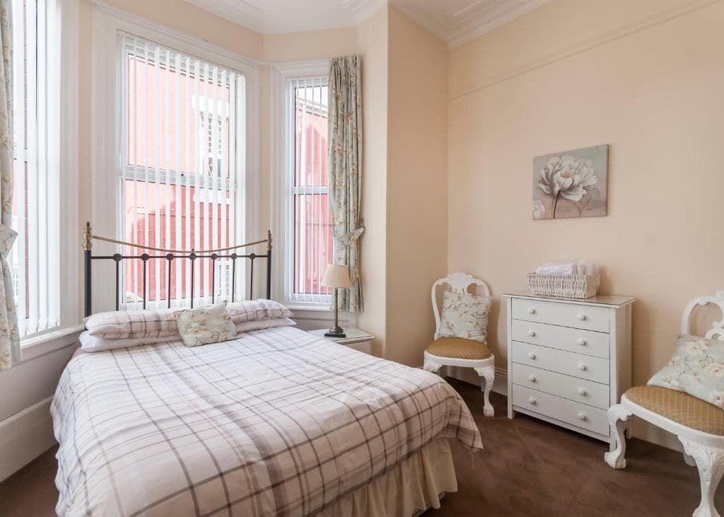 Kingswood Guest House Image 1