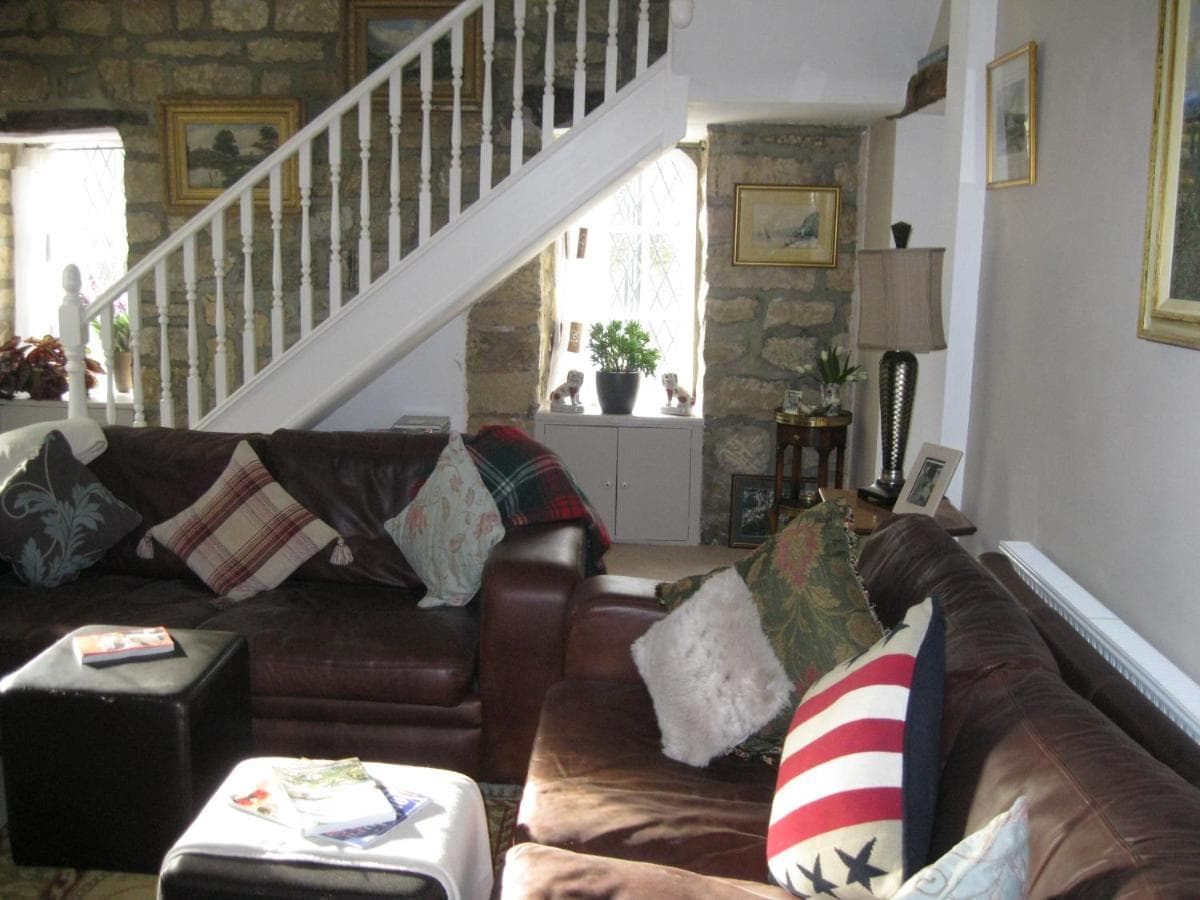 Teardrop Cottage Image 4