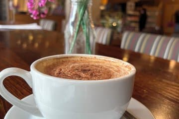 Accommodation at The Dolphin SA1 Hotel in swansea airport