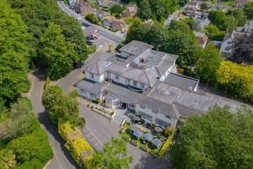 Accommodation at Reigate Manor in redhill aerodrome