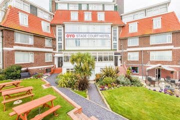 Accommodation at OYO Stade Court Hotel in lympne airport