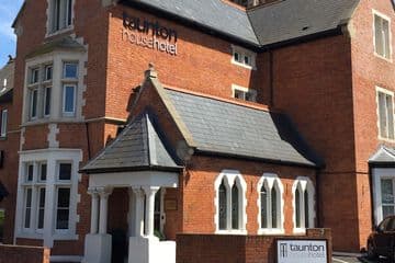 Accommodation at Taunton Town House in exeter airport