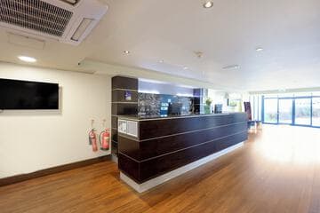 Accommodation at Gloucester Robinswood Hotel BW Signature Collection in gloucestershire airport