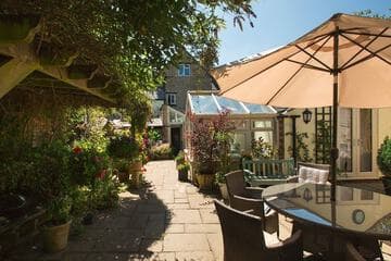 Accommodation at The Old Brewhouse in cotswold airport