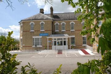 Accommodation at Gatwick Cambridge Hotel in redhill aerodrome
