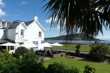 Accommodation at Glenisle Hotel in glasgow prestwick airport