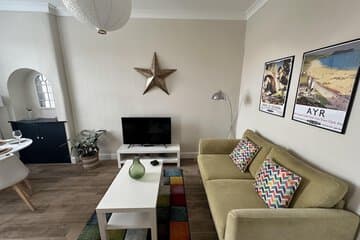 Accommodation at Prestwick / kingb/petsok/freep/ Wifi/tv in glasgow prestwick airport