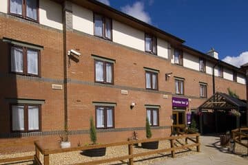 Accommodation at Premier Inn Gillingham Business Park in rochester airport