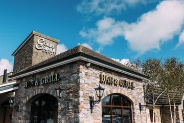 Accommodation at Corrs Corner Hotel in george best belfast city airport